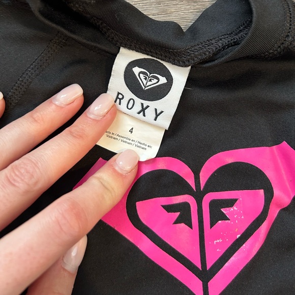 Roxy Rash Guard - Picture 3 of 3
